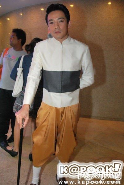 10 อันดับชุดดารา เลิศ หรู รั่ว งานแต่งป๋อ เอ๋