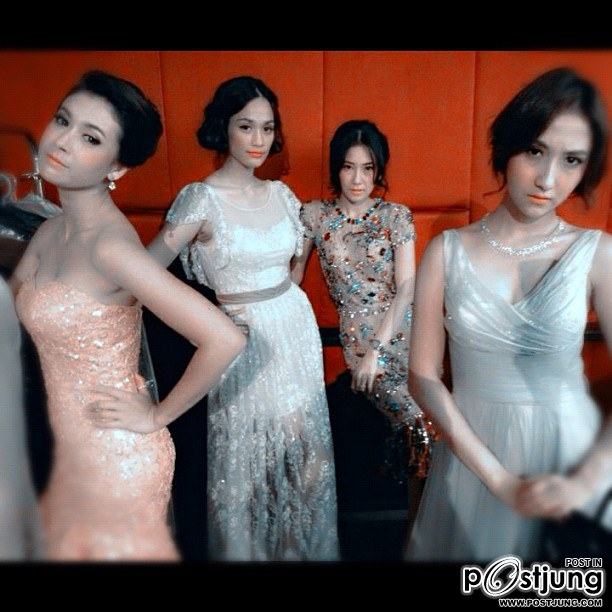 หรูเริ่ดอลังการ! ชุดนุ่น วรนุช ในงานนาฏราช ราคา 1.5 ล้าน