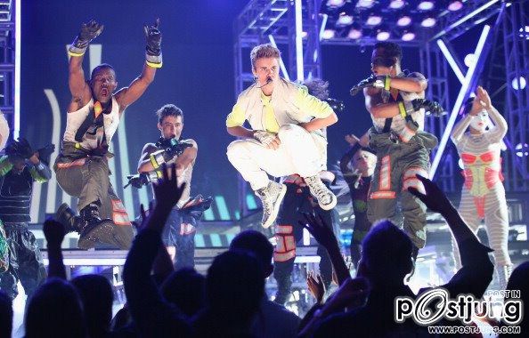 justin bieber 2012 Billboard Music Awards