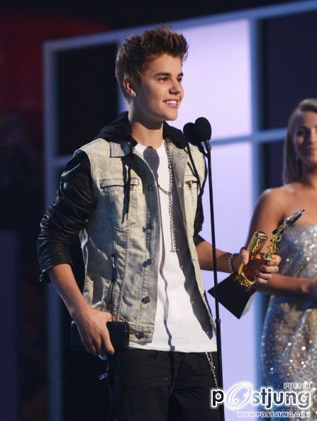 justin bieber 2012 Billboard Music Awards