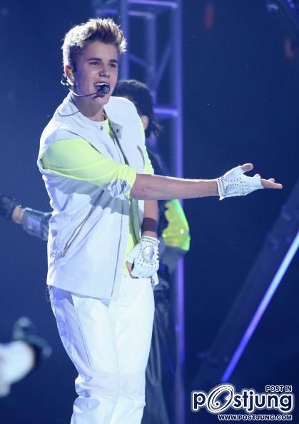 justin bieber 2012 Billboard Music Awards