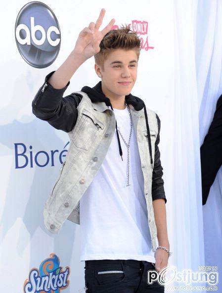 justin bieber 2012 Billboard Music Awards