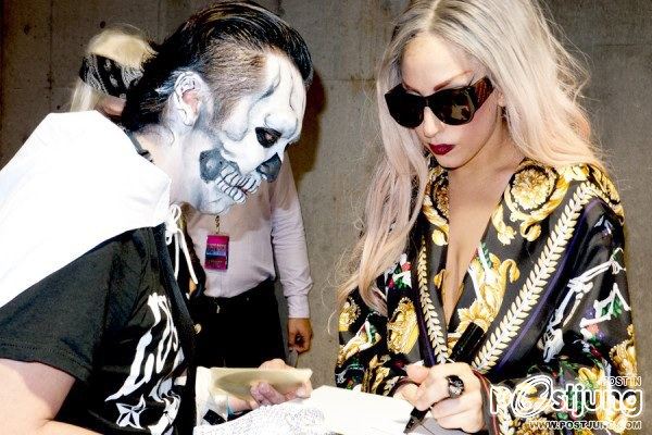 lady gaga thailand love you