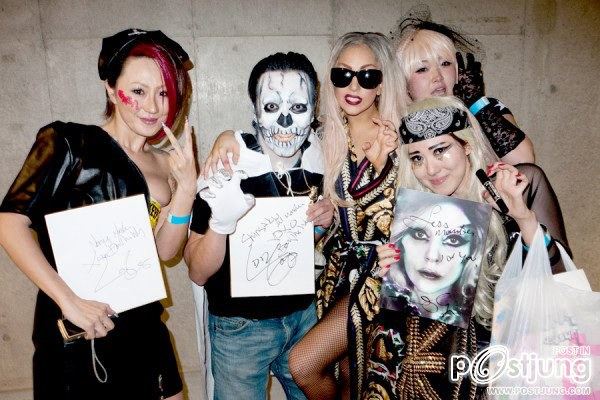 lady gaga thailand love you