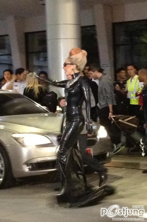 โอม กากา ชิ กากา กาก้าก็มา
