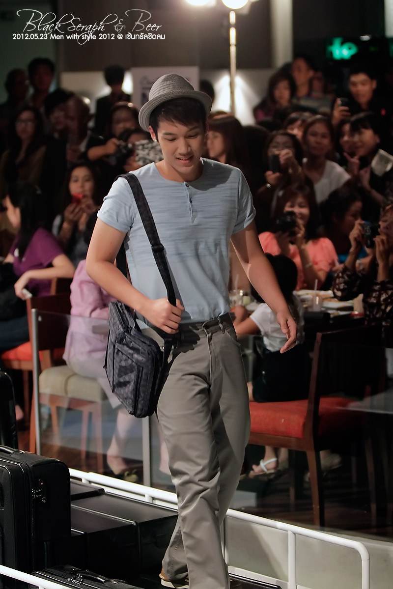 แกงส้ม  Men With Style 2012 Fashion In Flight  @Central ชิดลม