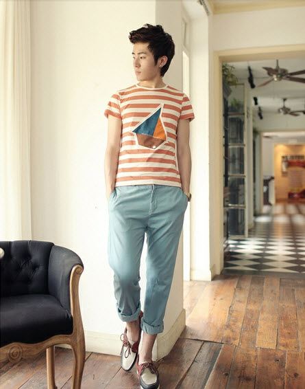 หนุ่มตี๋หล่อน่ารักกับเสื้อเท่เก๋