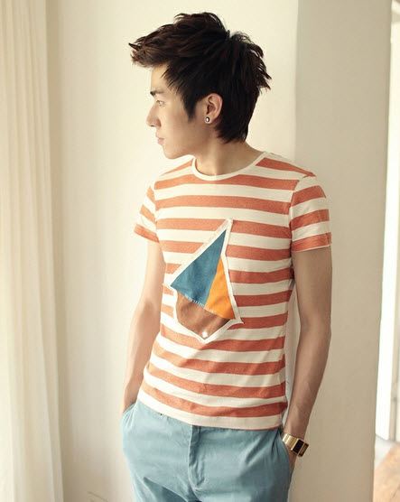 หนุ่มตี๋หล่อน่ารักกับเสื้อเท่เก๋