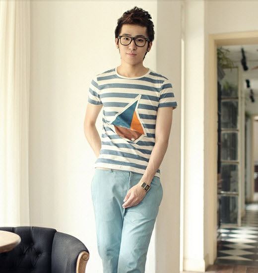หนุ่มตี๋หล่อน่ารักกับเสื้อเท่เก๋