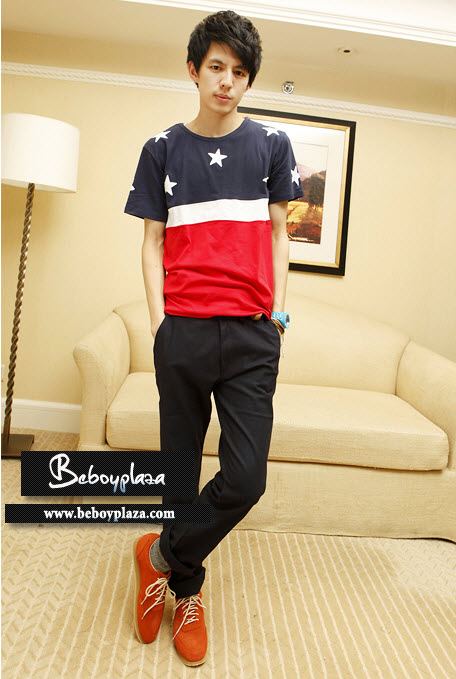 หนุ่มตี๋หล่อน่ารักกับเสื้อเท่เก๋