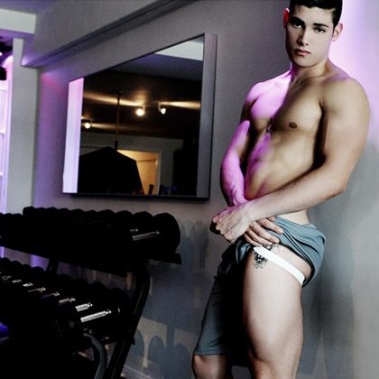 คนรักหนุ่มเซ็กซี่ 21 - Introducing you to Whitey Tighties