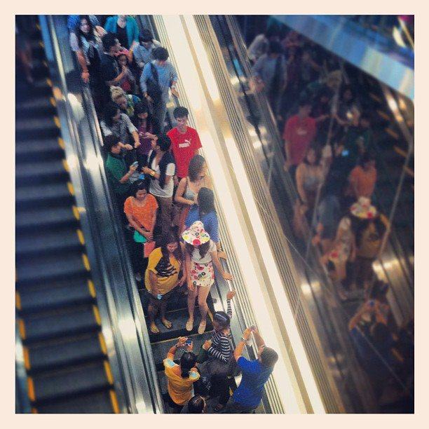 ชมพู่ อารยา ใน Instagram 26/05/12 คอนเสิร์ตพี่ตุ๊กกี้ @BCC Hall
