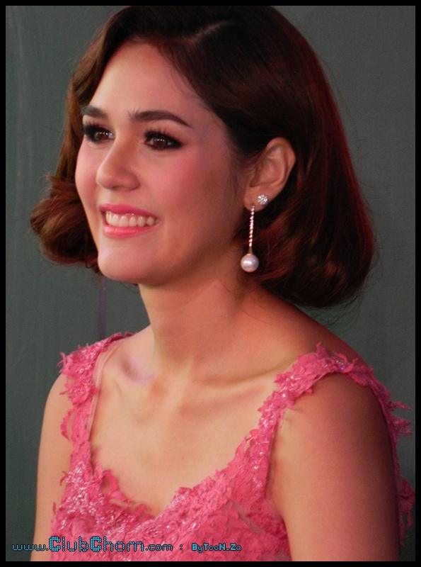 ชมพู่ อารยา ในงานแถลงข่าว เรยา เดอะ มิวสิคัล