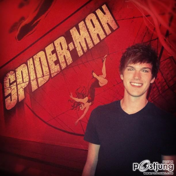 Tanner Patrick เเทนเนอร์ เเพคทริค
