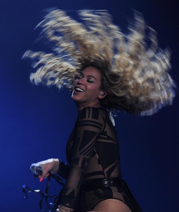beyonce live Revel