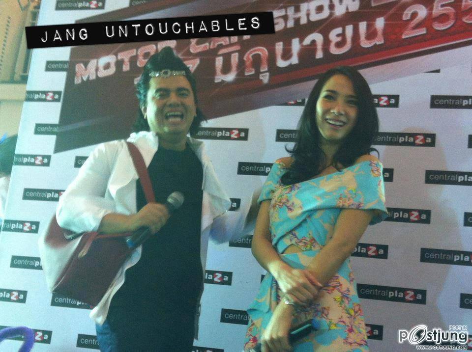 "อั้ม พัชราภา"@ Motor Car Show 2012 !!