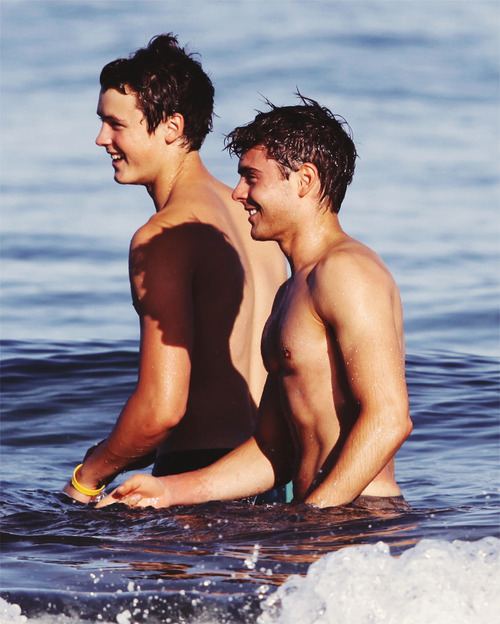 คนรัก dylan efron