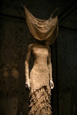 คนรัก ALEXANDER MCQUEEN 01