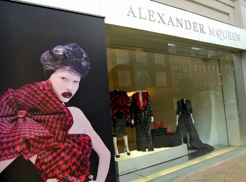 คนรัก ALEXANDER MCQUEEN 01