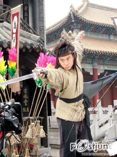 孔雀翎 Kong Que Ling (2011) (เจ็ดยอดศาสตรา ตอนเดชขนนกยูง)