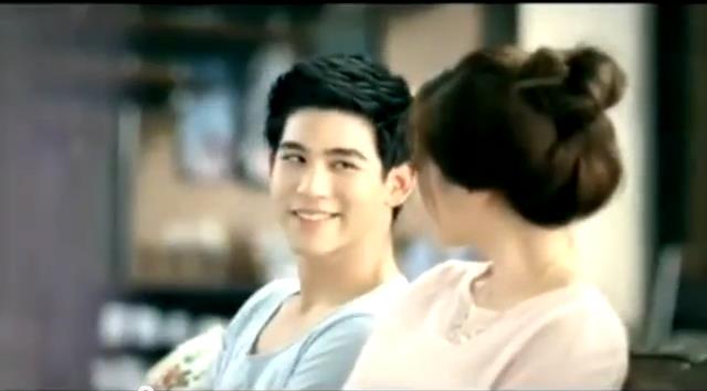ใบเฟิร์น - พอร์ช ใน โฆษณา ตัวใหม่ Eversense Cologne หอมแบบ ชิก ชิก.