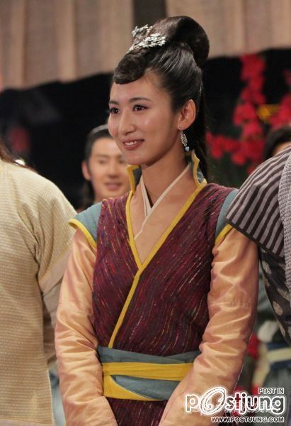 เปิดตำนาน New Bride with White Hair 新白发魔女传 (นางพญาผมขาว ฉบับ2012)