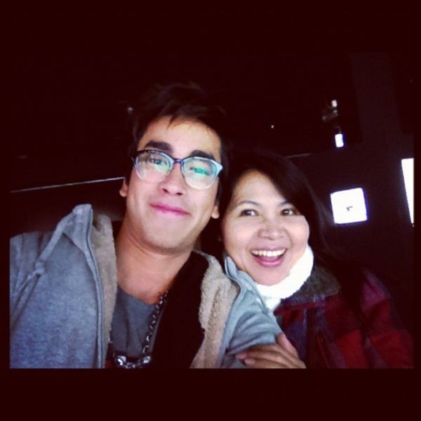 ณเดชน์ กับ คุณแม่แก้ว ผัวและแม่ผัว ดิชั้นเองค่ะ อิอิ