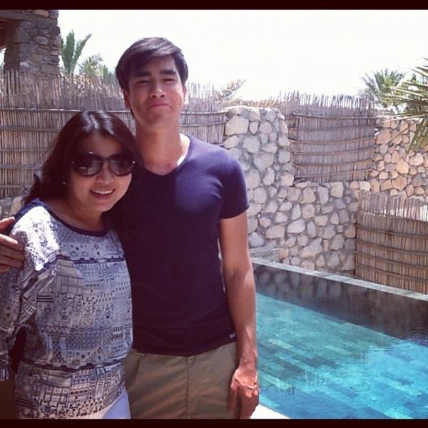 ณเดชน์ กับ คุณแม่แก้ว ผัวและแม่ผัว ดิชั้นเองค่ะ อิอิ