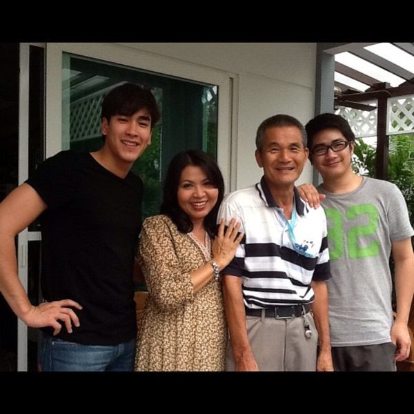 ณเดชน์ กับ คุณแม่แก้ว ผัวและแม่ผัว ดิชั้นเองค่ะ อิอิ