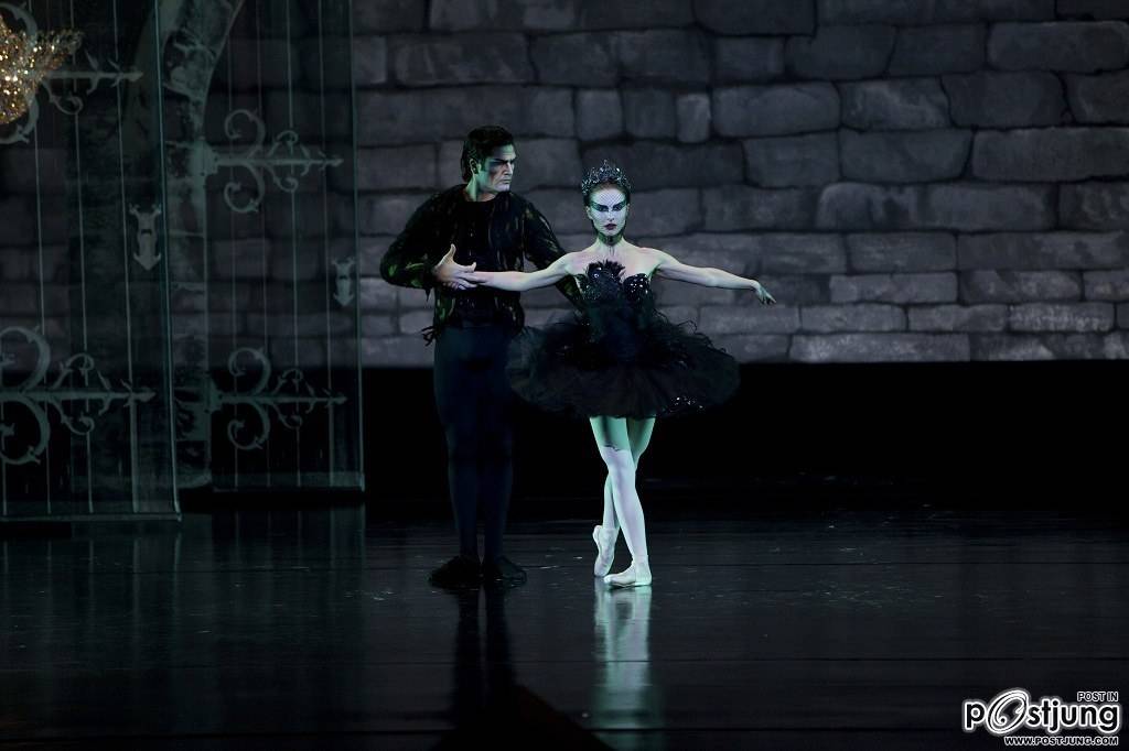 ชอบเรื่องนี้ค่ะ  black swan เเม้จะนานเเล้วก็ตาม