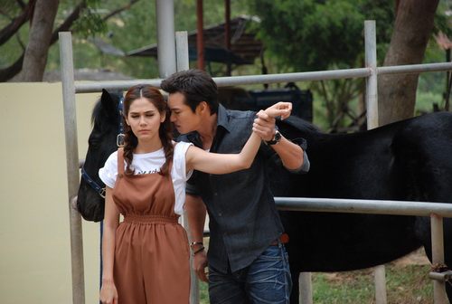 ชมพู่ อารยา ในละครหนุ่มบ้านไร่กับหวานใจไฮโซ