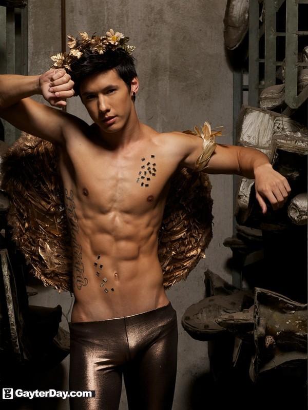 มา Featuring กับหนุ่ม Justin Agustin  กันค่ะ
