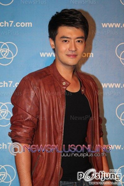 Pic สวย ๆ เริ่ด ๆ กับ ขวัญ อุษามณี @ 7 สีคอนเสิร์ต 09/06/2555