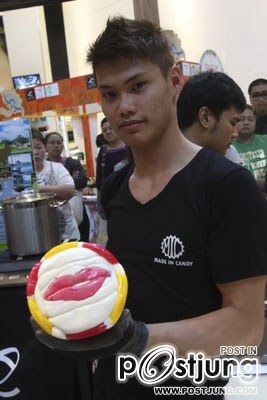 Made in Candy ศิลปะหวานแหวว บนลูกกวาดหลากสี