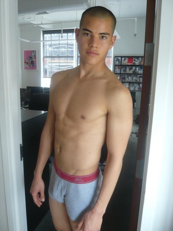 คนรักหนุ่มเซ็กซี่ 142 - Simon Tham