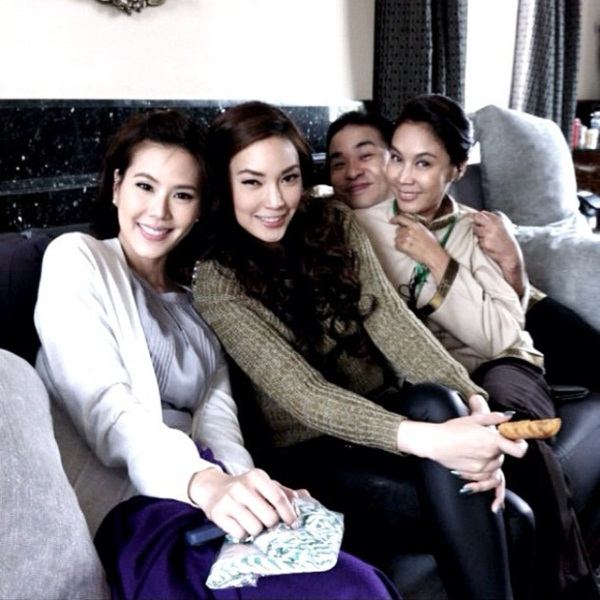 เบื้องหลังกองละคร กี่เพ้า