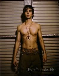 แอนดรูว์  น่าเขมือบ น๊อ