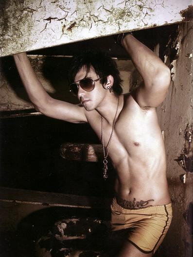 แอนดรูว์  น่าเขมือบ น๊อ