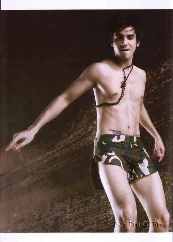 แอนดรูว์  น่าเขมือบ น๊อ
