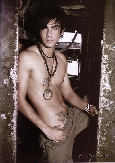 แอนดรูว์  น่าเขมือบ น๊อ