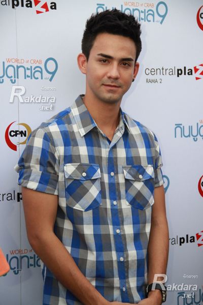 แอนดรูว์  น่าเขมือบ น๊อ