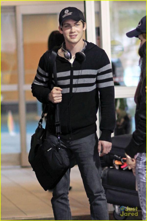 คนรักหนุ่มหล่อ 037 - Logan Lerman