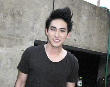 หมอก้อง ฉีกแนว รับบทจิ๋กโก๋มาดกวน ในละครดาวเรือง