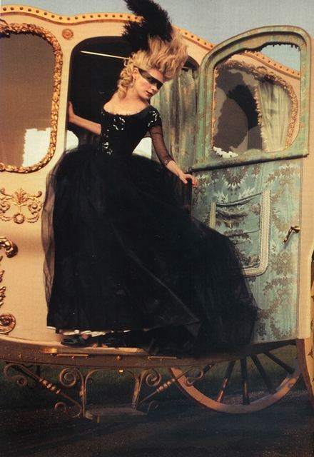 คนรักหนังดังกับชุดสวย 002 - Marie Antoinette