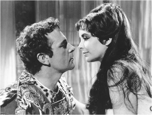 คนรักหนังดังกับชุดสวย 004 - Cleopatra