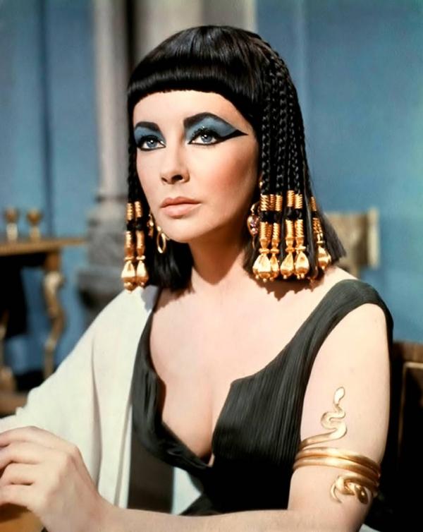 คนรักหนังดังกับชุดสวย 004 - Cleopatra