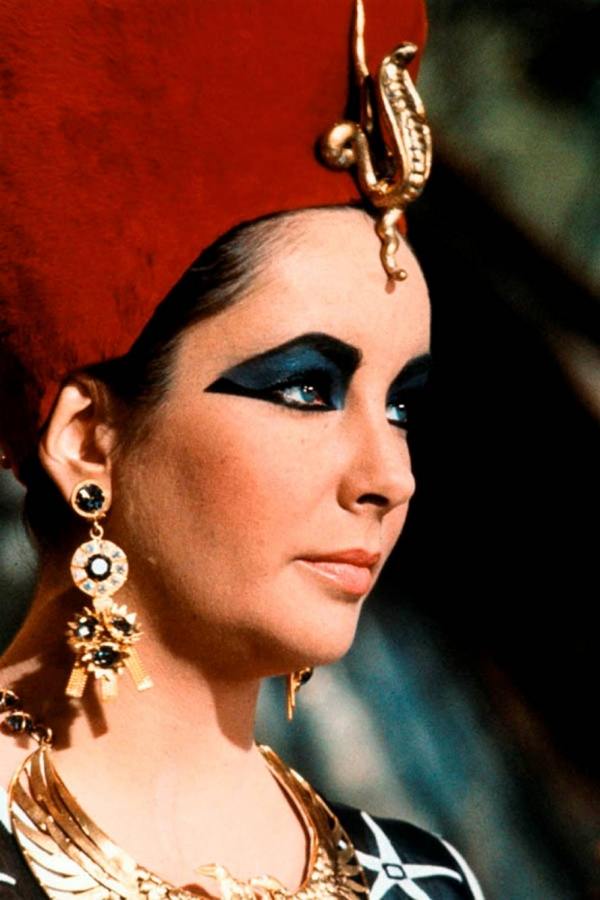 คนรักหนังดังกับชุดสวย 004 - Cleopatra