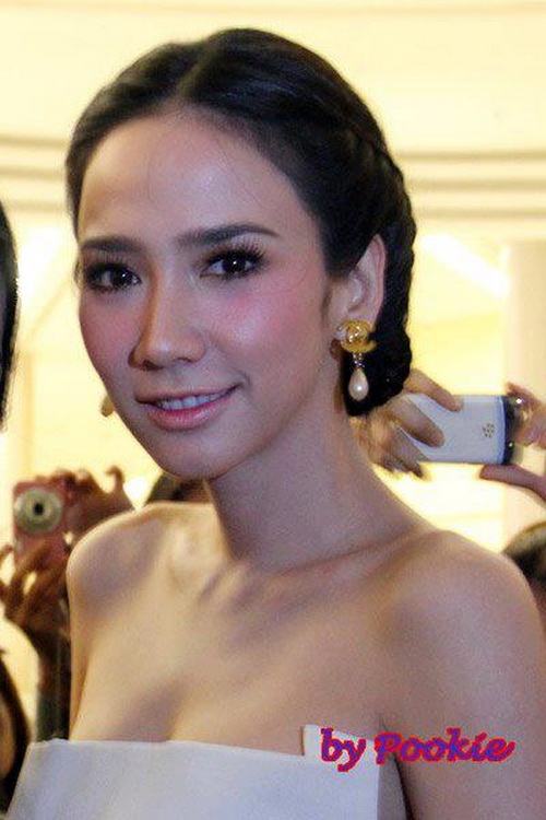 อั้ม กับชุดแบบสวย เจิด