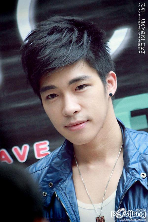 New Pic Nat Sakdatorn