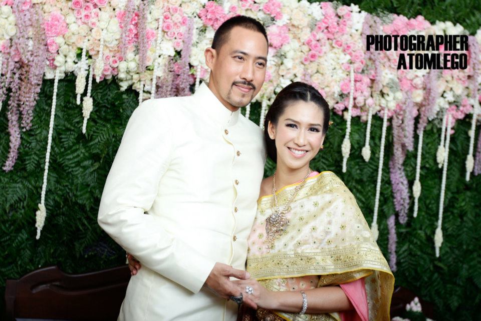 บรรยากาศงานหมั้น"พี่ตั๊ก นภัสกร"-"พี่ป๊อก ปิยธิดา" เรียบง่ายแต่อบอุ่น